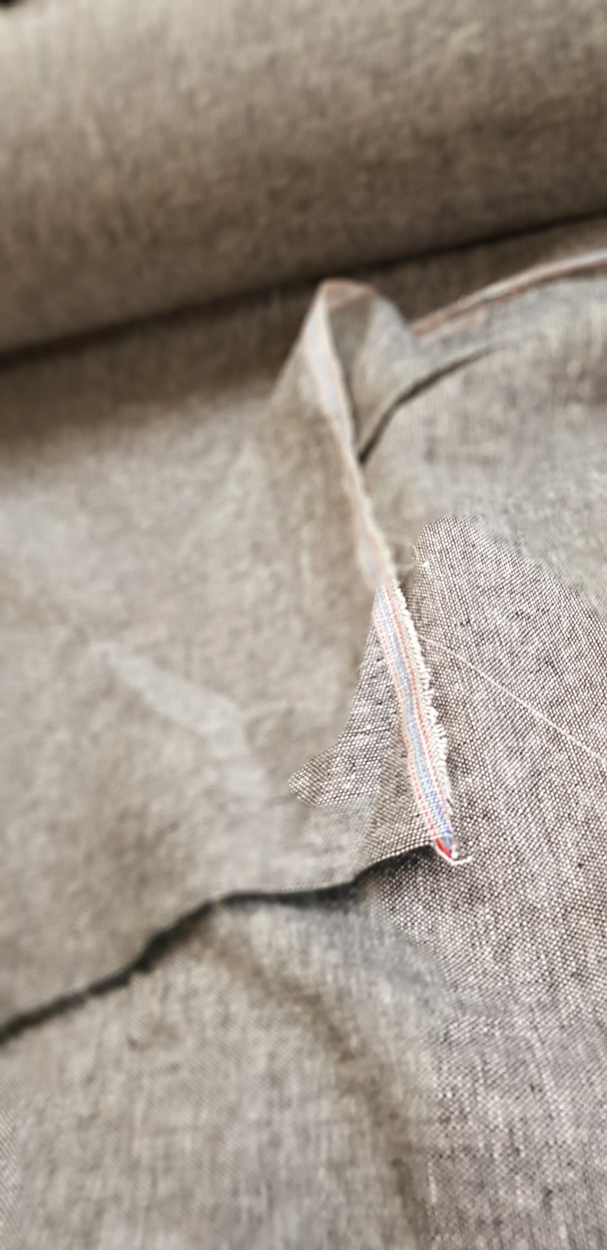 Light Weight Linens .