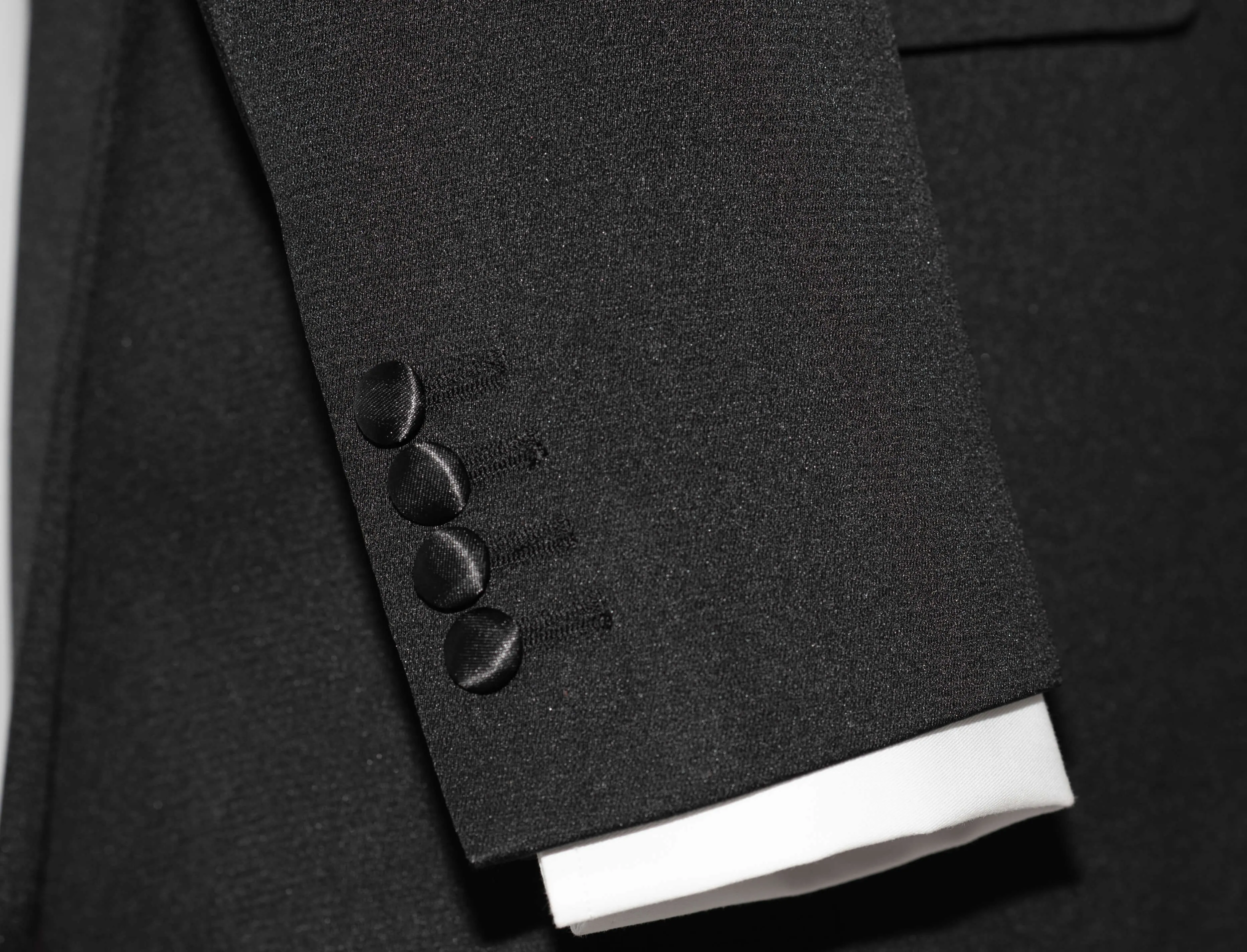 PEAK LAPEL SLIM FIT BLACK TUXEDO SUIT FOR MEN